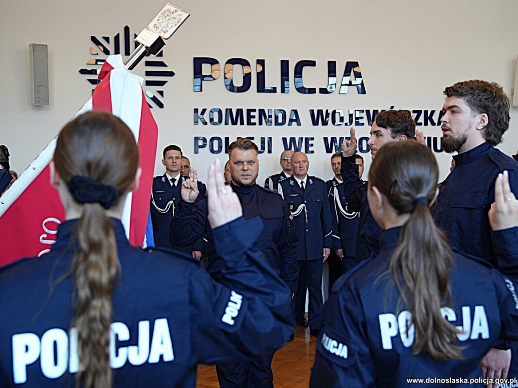 Dolny Śląsk ma nowych policjantów. Ile zarobią?
