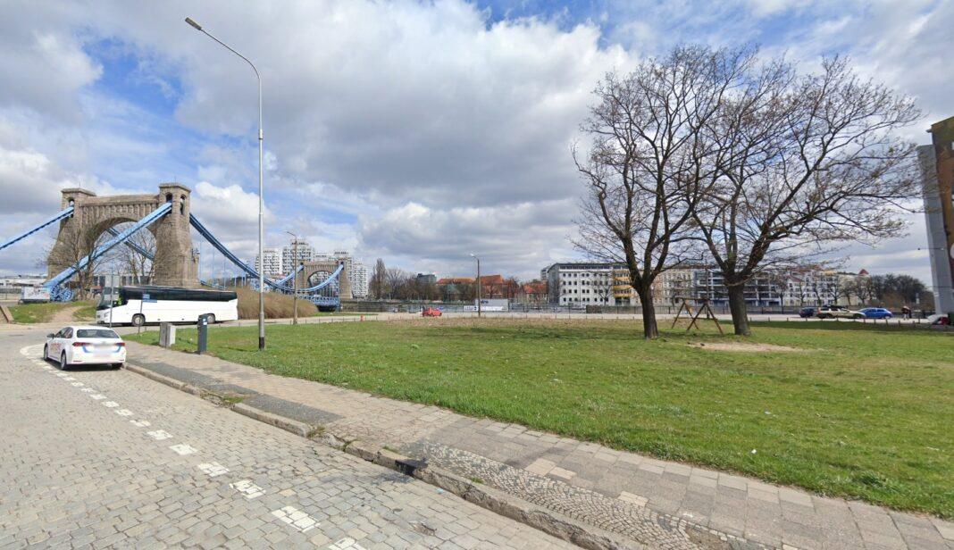 W tym miejscu stanie nowy urząd z podziemnym schronem! Ruszyły przygotowania do budowy